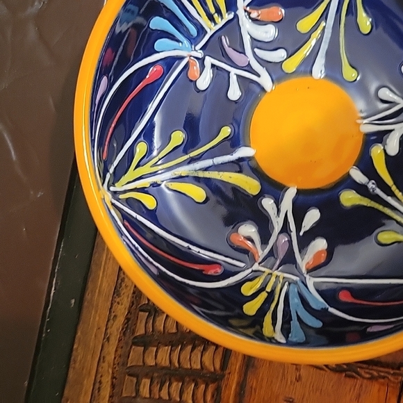 Beautiful Artisan Hand painted bowl. EUC. - Picture 4 of 8